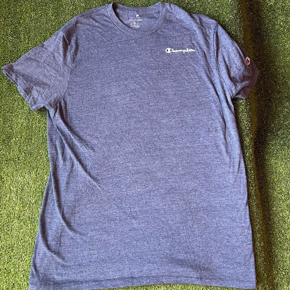 Champion Men's Navy and Blue T-shirt